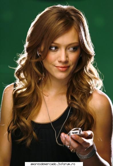 Lucia(Paola Rey) vs. Monica(Vanessa Villela) - DanY3la iti place de Hilary Duff??..ca si - Amores de mercado